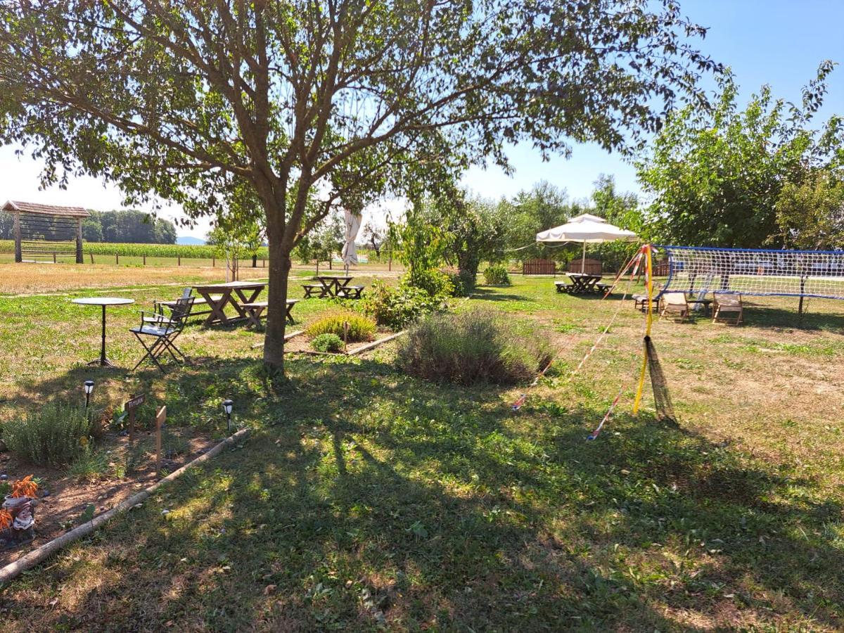 Hotel Glamping House Ranc Luze Exterior foto